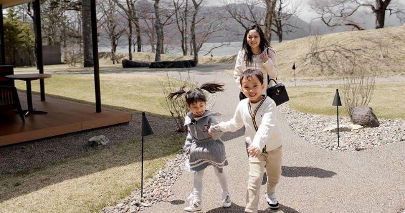 10 Potret Rachel Vennya Bersama Xabiru dan Chava Liburan ke Jepang